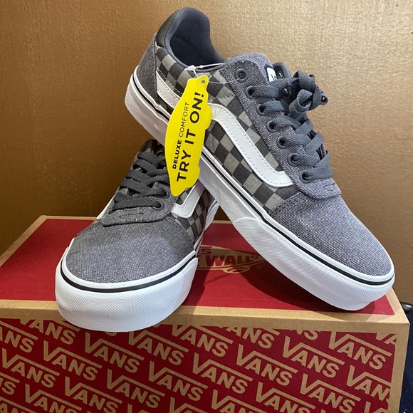 Brand New In Box Mens Vans Ward Deluxe 